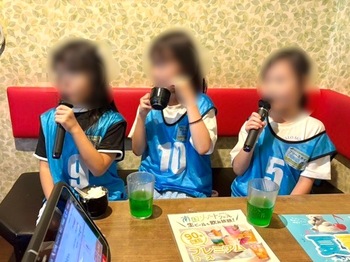 ✨カラオケで歌っちゃぉ✨